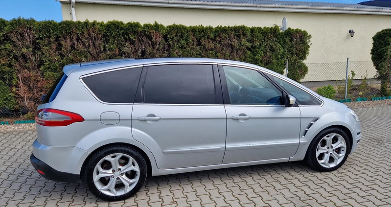 Ford S-Max cena 33900 przebieg: 232000, rok produkcji 2012 z Gniezno małe 232